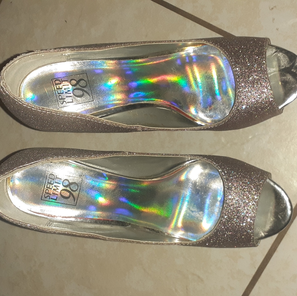 Heels - Picture 3 of 3